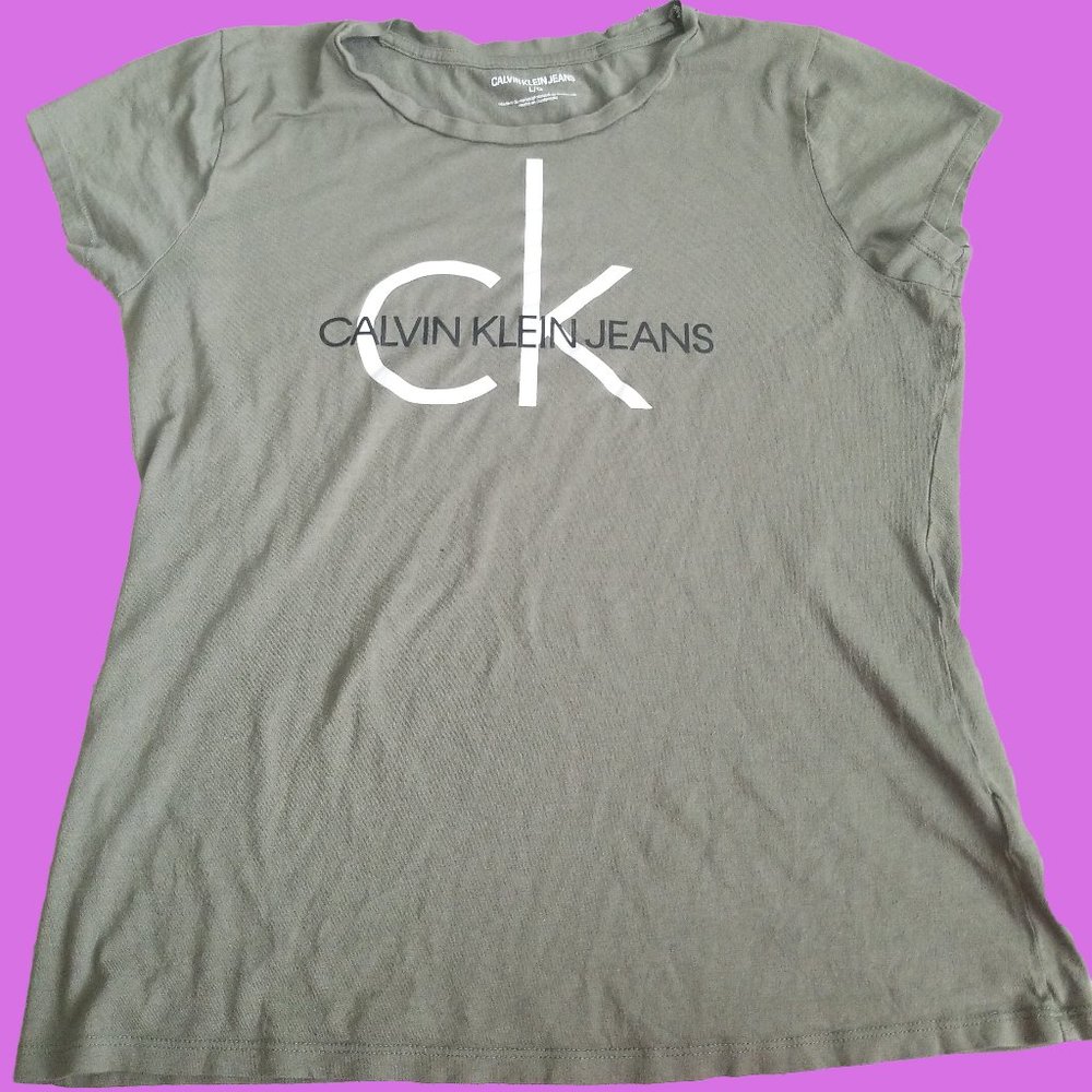 Calvin Klein Green Monogram T-Shirt L